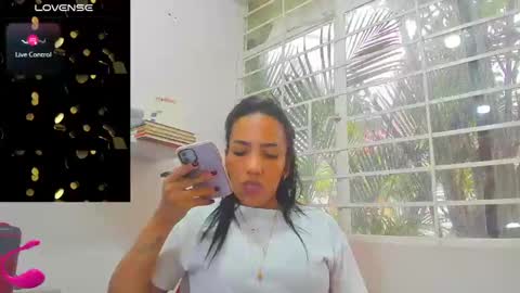 Snapshot of psique_naughty2 chatting on February 14, 3:47 pm psique_naughty2 online show from February 14, 3:47 pm