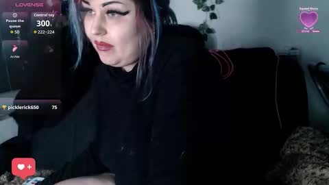 Snapshot of psychobitch69 chatting on November 1, 10:03 pm OlivePsy online show from November 1, 10:03 pm