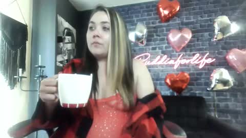 Krystle online show from February 12, 2:30 pm