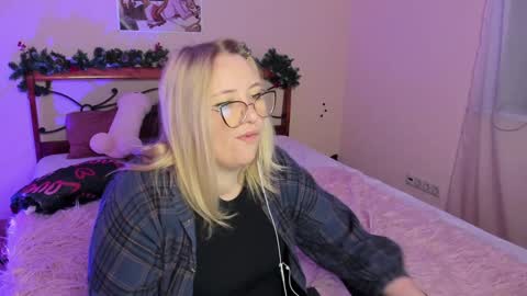 puffybun online show from December 22, 11:41 pm