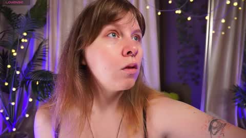 Snapshot of pure_dirt chatting on September 30, 5:35 am constant schedule Wednesday Friday Saturday Sunday The Rosemarie online show from September 30, 5:35 am