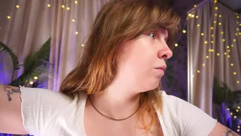 Snapshot of pure_dirt chatting on October 4, 5:57 am constant schedule Wednesday Friday Saturday Sunday The Rosemarie online show from October 4, 5:57 am