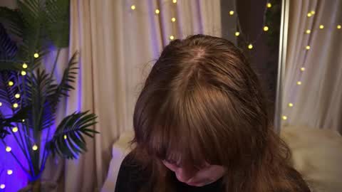 Snapshot of pure_dirt chatting on October 18, 5:43 am constant schedule Wednesday Friday Saturday Sunday The Rosemarie online show from October 18, 5:43 am