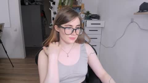 Snapshot of pureheartt chatting on September 11, 9:53 am I am Mila online show from September 11, 9:53 am