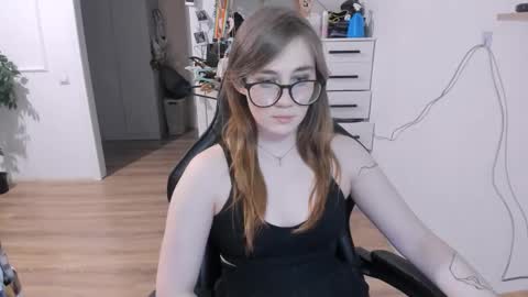 I am Mila online show from October 12, 5:26 pm