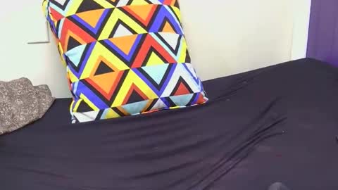 Snapshot of purple_raaine chatting on September 28, 9:03 am purple Rain online show from September 28, 9:03 am