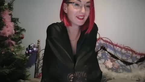 PurpleRainn69  Dina online show from December 7, 11:45 pm