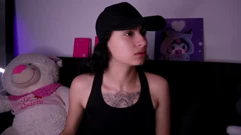 Alynn online show from August 2, 6:00 pm