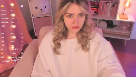 Snapshot of pussy_kattt chatting on February 1, 5:49 am kat follow online show from February 1, 5:49 am