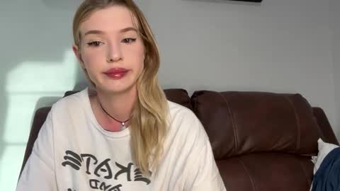 Lina online show from March 13, 12:02 am