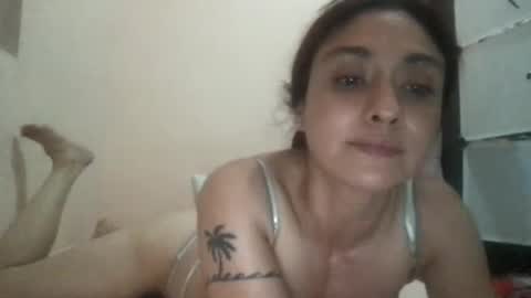 Snapshot of pussypoppinx20 chatting on October 6, 1:22 am Sarah online show from October 6, 1:22 am