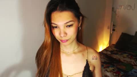 Snapshot of pussywetandwild chatting on January 4, 10:27 am LHARA online show from January 4, 10:27 am