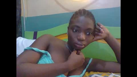 Snapshot of pweedy_ora chatting on October 16, 11:57 am ora online show from October 16, 11:57 am