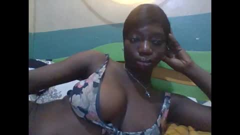 Snapshot of pweedy_ora chatting on October 27, 1:56 am ora online show from October 27, 1:56 am