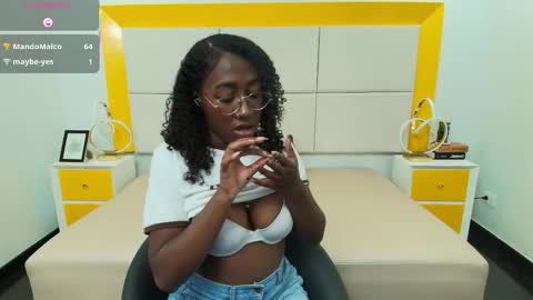 Snapshot of qeen_blackk chatting on October 9, 9:52 pm Shekoni Schedule 700 - 1400 gtm-5 online show from October 9, 9:52 pm