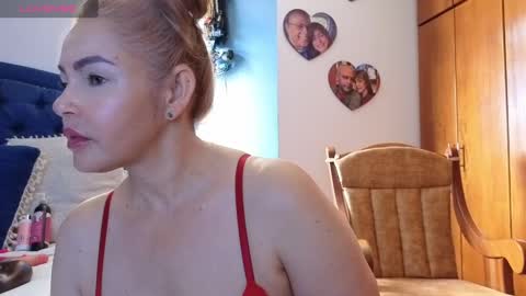 Queen And King online show from December 31, 2:58 pm