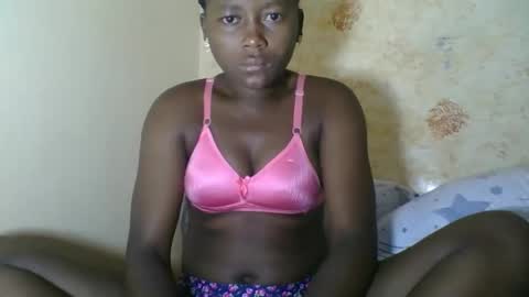 queen315810 online show from March 13, 9:32 am