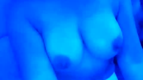 Snapshot of queen_420 chatting on January 8, 7:13 am queen_420 online show from January 8, 7:13 am