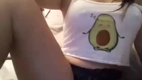 Snapshot of queen_420 chatting on January 5, 6:46 am queen_420 online show from January 5, 6:46 am