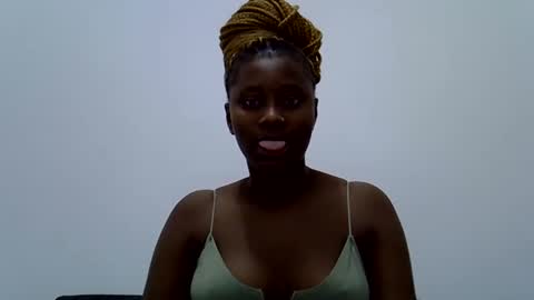 Snapshot of queen_diveer chatting on September 22, 7:23 pm queen_diveer online show from September 22, 7:23 pm