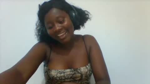 Snapshot of queen_diveer chatting on October 3, 6:57 pm queen_diveer online show from October 3, 6:57 pm