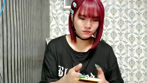 Snapshot of queen_elicktra chatting on February 24, 1:30 pm JOY online show from February 24, 1:30 pm