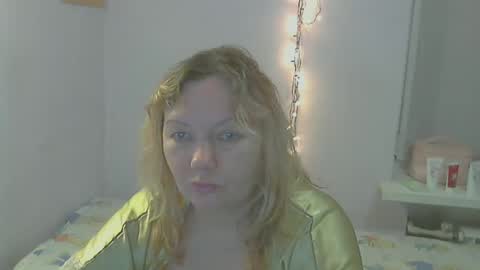 queen_jane8 online show from December 8, 6:17 pm