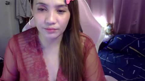 Snapshot of queen_kur chatting on January 5, 10:29 pm QueenHennessy online show from January 5, 10:29 pm