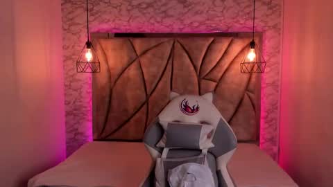 Snapshot of queen_perla_ chatting on January 24, 11:59 am   online show from January 24, 11:59 am