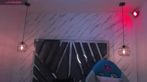 Snapshot of queen_perla_ chatting on October 13, 11:35 am   online show from October 13, 11:35 am