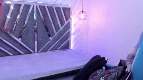 Snapshot of queen_perla_ chatting on September 10, 11:21 am   online show from September 10, 11:21 am