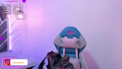 Snapshot of queen_perla_ chatting on September 11, 11:32 am   online show from September 11, 11:32 am