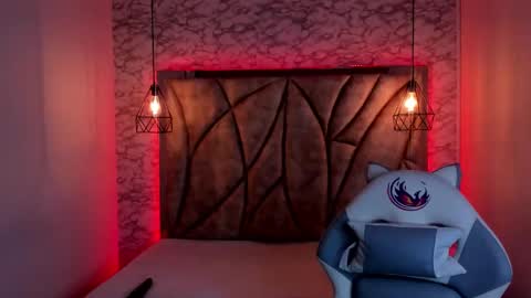 Snapshot of queen_perla_ chatting on February 8, 12:06 pm   online show from February 8, 12:06 pm