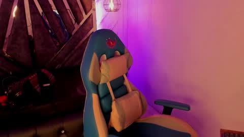 Snapshot of queen_perla_ chatting on September 19, 11:42 am   online show from September 19, 11:42 am