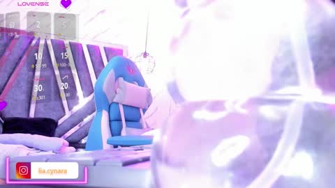 Snapshot of queen_perla_ chatting on October 7, 12:09 pm   online show from October 7, 12:09 pm