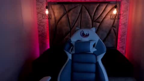 Snapshot of queen_perla_ chatting on February 14, 12:03 pm   online show from February 14, 12:03 pm