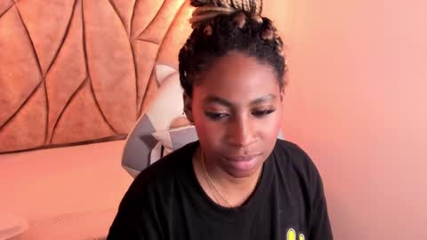 Snapshot of queen_perla_ chatting on January 29, 9:39 pm   online show from January 29, 9:39 pm