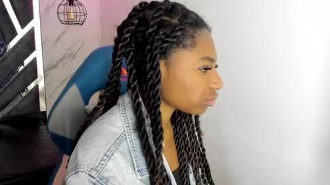 Snapshot of queen_perla_ chatting on October 29, 11:58 am   online show from October 29, 11:58 am