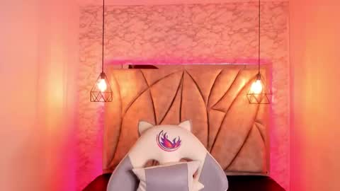 Snapshot of queen_perla_ chatting on March 9, 11:56 pm   online show from March 9, 11:56 pm