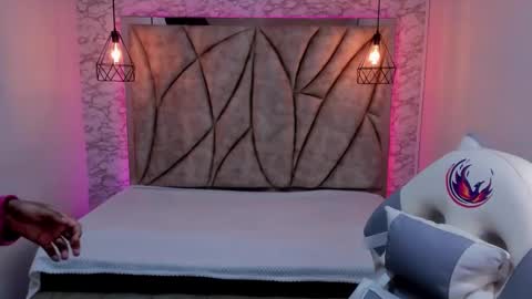 Snapshot of queen_perla_ chatting on January 27, 12:05 pm   online show from January 27, 12:05 pm