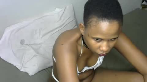 queen_polite online show from November 19, 8:58 am