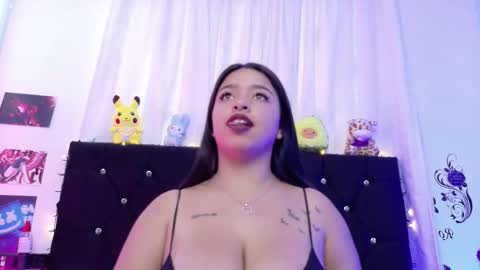 Snapshot of queen_salomme chatting on September 19, 4:17 pm queen_salomme online show from September 19, 4:17 pm