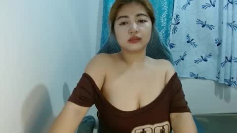 queen online show from April 9, 4:34 pm