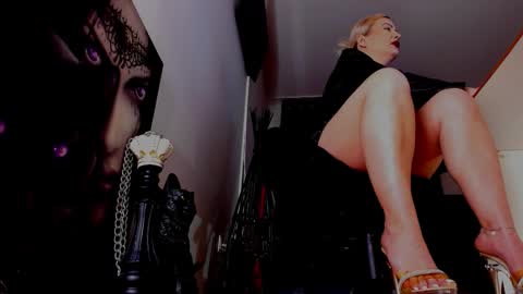 Misscatsnow online show from March 23, 8:15 pm