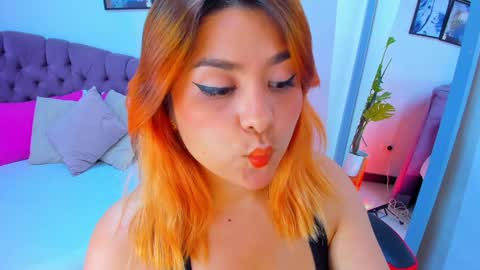 Snapshot of queengrett chatting on February 8, 7:05 pm Queen online show from February 8, 7:05 pm
