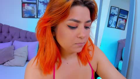 Snapshot of queengrett chatting on December 3, 7:22 pm Queen online show from December 3, 7:22 pm