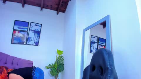 Snapshot of queengrett chatting on January 6, 5:38 pm Queen online show from January 6, 5:38 pm