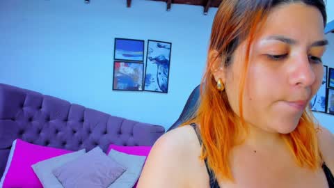 Snapshot of queengrett chatting on February 1, 7:13 pm Queen online show from February 1, 7:13 pm