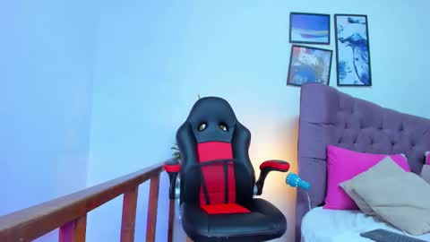 Queen online show from November 13, 6:51 pm