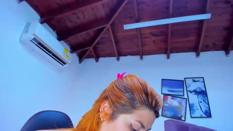Snapshot of queengrett chatting on September 16, 6:38 pm Queen online show from September 16, 6:38 pm